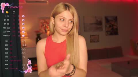 Snapshot of idontlikeguccibelts chatting on February 26, 2025, 12:25 pm Little Flower online show from February 26, 2025, 12:25 pm