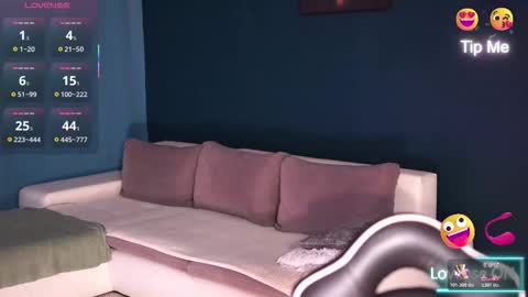 Snapshot of idontlikeguccibelts chatting on November 13, 2025, 3:55 pm Little Flower online show from November 13, 2025, 3:55 pm