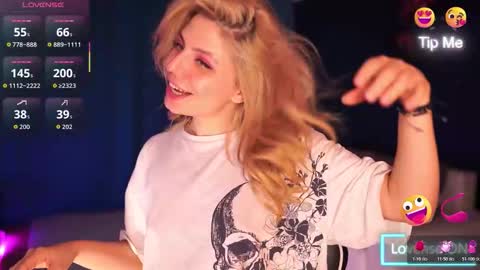 Snapshot of idontlikeguccibelts chatting on November 20, 2025, 5:23 pm Little Flower online show from November 20, 2025, 5:23 pm