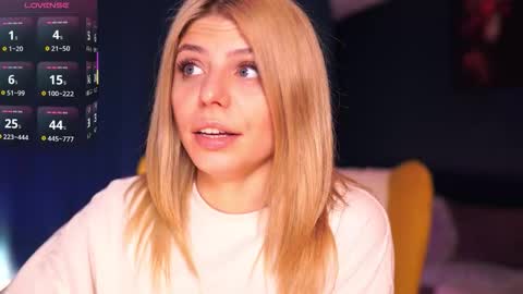 Snapshot of idontlikeguccibelts chatting on November 22, 2025, 3:33 pm Little Flower online show from November 22, 2025, 3:33 pm