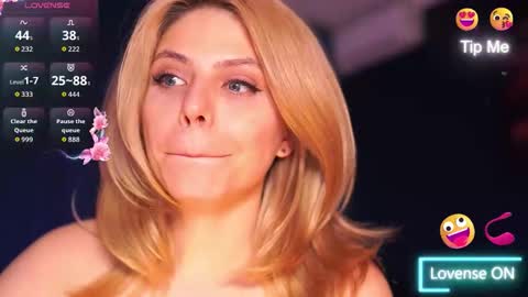 Snapshot of idontlikeguccibelts chatting on November 28, 2025, 6:43 pm Little Flower online show from November 28, 2025, 6:43 pm