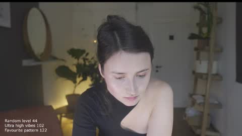 Belle online show from October 17, 2025, 11:24 am