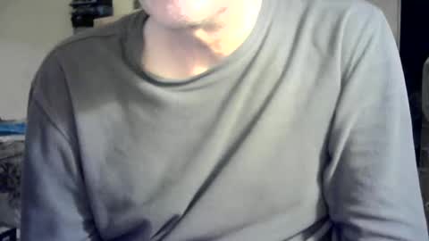 Snapshot of ignoredlittlestloser chatting on December 12, 2024, 6:25 am ignoredlittlestloser online show from December 12, 2024, 6:25 am