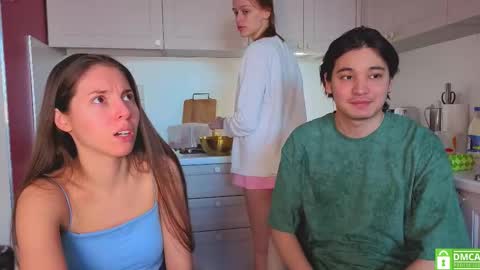 Julia and Mira online show from February 21, 2026, 9:54 am