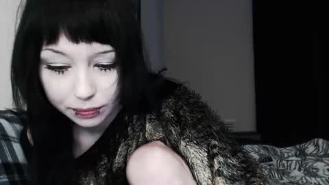 iiiiiiis online show from December 23, 2025, 11:08 am