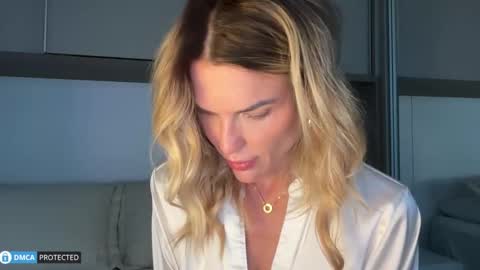 Snapshot of iiivy_ chatting on February 11, 2026, 10:15 pm Ivy online show from February 11, 2026, 10:15 pm