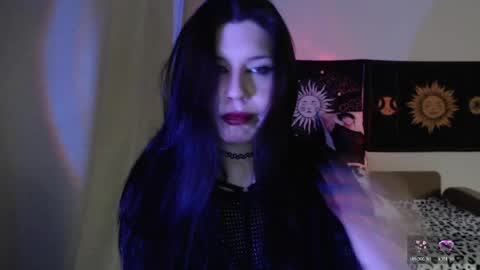 Vella online show from May 20, 2026, 8:26 pm