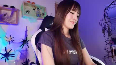 iisacherry online show from October 27, 2025, 8:35 pm