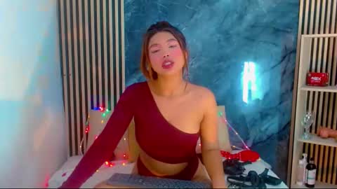 Snapshot of iisalombardi chatting on December 2, 2025, 3:56 am iisalombardi online show from December 2, 2025, 3:56 am