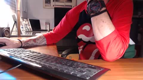 Snapshot of ijacker chatting on December 4, 2024, 12:52 am Michael online show from December 4, 2024, 12:52 am