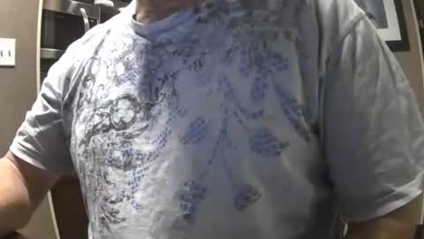 Snapshot of il_undercover chatting on December 19, 2025, 12:01 pm il_undercover online show from December 19, 2025, 12:01 pm