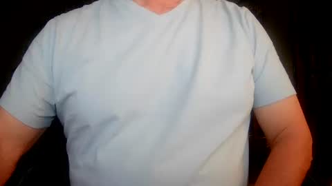 Snapshot of il_undercover chatting on January 11, 2026, 12:43 pm il_undercover online show from January 11, 2026, 12:43 pm