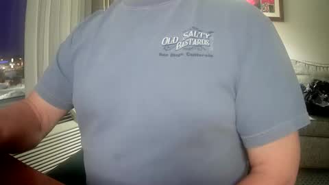 Snapshot of il_undercover chatting on February 3, 2026, 12:10 pm il_undercover online show from February 3, 2026, 12:10 pm