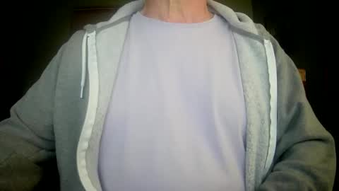 Snapshot of il_undercover chatting on February 8, 2026, 11:57 am il_undercover online show from February 8, 2026, 11:57 am