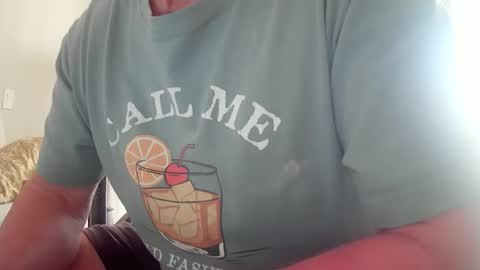 Snapshot of il_undercover chatting on February 22, 2026, 11:09 am il_undercover online show from February 22, 2026, 11:09 am