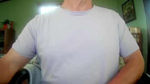 Snapshot of il_undercover chatting on March 2, 2026, 12:56 pm il_undercover online show from March 2, 2026, 12:56 pm