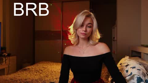 ileanacampbel online show from December 24, 2024, 4:11 am