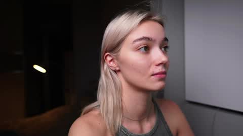 ileanacampbel online show from December 24, 2024, 7:17 am