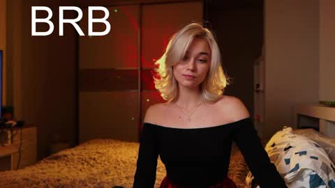 ileanacampbel online show from January 1, 2025, 5:54 am