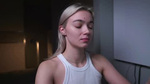 ileanacampbel online show from January 4, 2025, 6:09 am