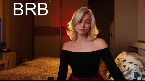 ileanacampbel online show from February 5, 2025, 4:59 am