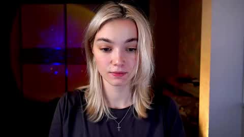 ileanacampbel online show from March 7, 2025, 5:18 am