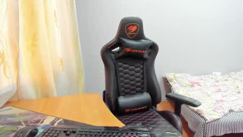 iliaskris online show from November 23, 2025, 8:36 am