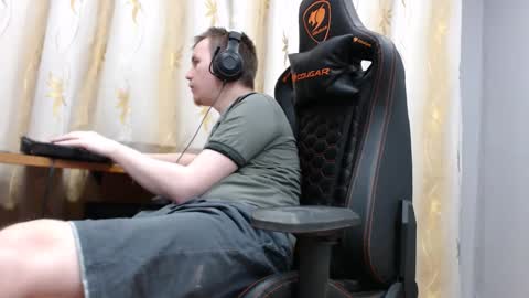 lord online show from November 12, 2025, 9:03 pm