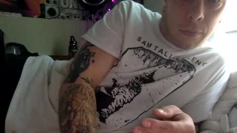 Snapshot of ilikebigtitties1999 chatting on July 14, 2026, 12:22 pm Mr. M online show from July 14, 2026, 12:22 pm