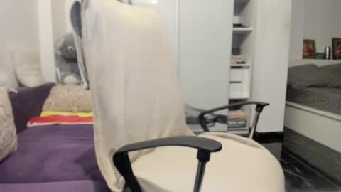 Bamby online show from October 31, 2025, 5:47 pm