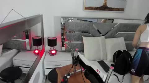 ILY   online show from November 1, 2025, 11:40 pm