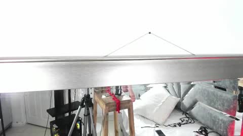 ILY   online show from November 5, 2025, 11:21 am