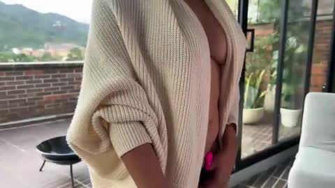 Kloe online show from February 14, 2025, 9:32 pm