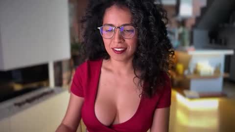 Kloe online show from February 25, 2026, 8:29 pm