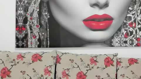 Snapshot of illegalbeauty87 chatting on October 29, 2025, 7:10 am Ingrid or more easier...Miss GoDDess Mistress online show from October 29, 2025, 7:10 am