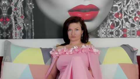 Snapshot of illegalbeauty87 chatting on November 8, 2025, 11:36 pm Ingrid or more easier...Miss GoDDess Mistress online show from November 8, 2025, 11:36 pm