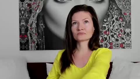 Snapshot of illegalbeauty87 chatting on June 12, 2026, 6:07 pm Ingrid or more easier...Miss GoDDess Mistress online show from June 12, 2026, 6:07 pm