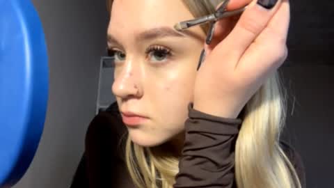 Snapshot of ilonatangaro chatting on December 16, 2025, 12:21 pm Tereza online show from December 16, 2025, 12:21 pm