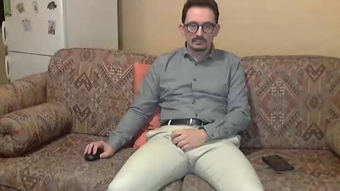 ilovecuteguy79 online show from May 6, 2026, 3:13 am