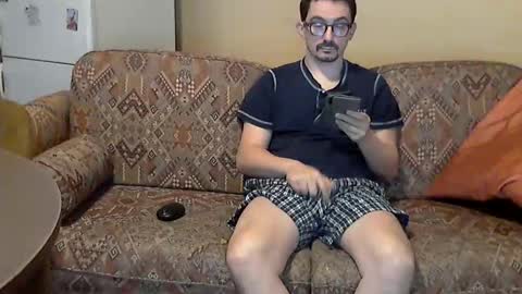 ilovecuteguy79 online show from May 20, 2026, 5:02 am