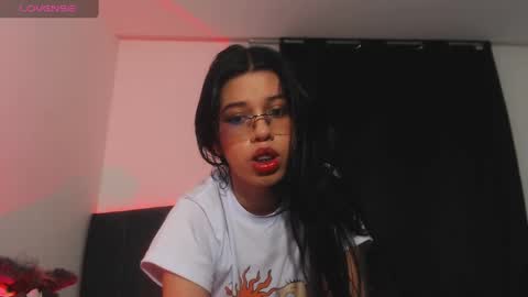 Snapshot of ily_bea chatting on January 15, 2025, 1:12 am Ily Bea online show from January 15, 2025, 1:12 am