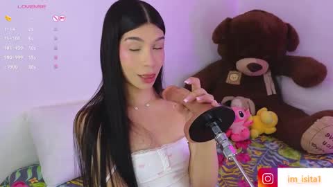 Snapshot of im__isabella chatting on May 5, 2026, 9:23 pm Isa Vasquez online show from May 5, 2026, 9:23 pm