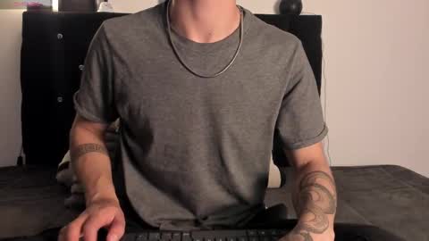 Snapshot of im__thomas chatting on September 25, 2025, 5:22 am IM THOMAS online show from September 25, 2025, 5:22 am