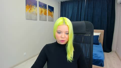 Roxy online show from January 19, 2025, 10:39 pm