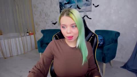 Snapshot of im__youre_sunshine chatting on November 4, 2025, 6:40 pm Roxy online show from November 4, 2025, 6:40 pm