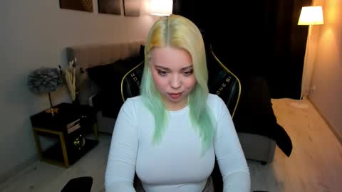 Snapshot of im__youre_sunshine chatting on November 28, 2025, 7:38 pm Roxy online show from November 28, 2025, 7:38 pm