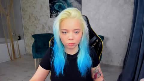 Snapshot of im__youre_sunshine chatting on December 3, 2025, 7:23 pm Roxy online show from December 3, 2025, 7:23 pm