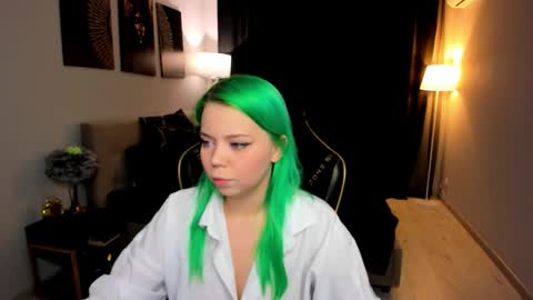 Roxy online show from February 22, 2026, 7:12 pm