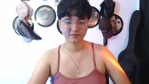 Sophie online show from May 13, 2026, 1:58 am