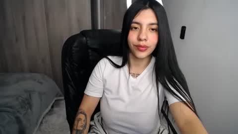 Snapshot of im_alyn chatting on July 27, 2026, 7:54 pm Alyn online show from July 27, 2026, 7:54 pm